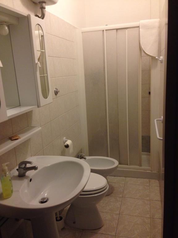 B & B Leonard Acqui Róma Szoba fotó