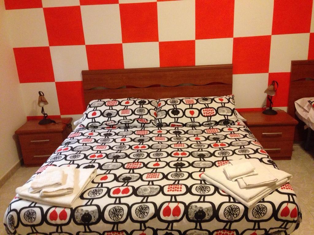 B & B Leonard Acqui Róma Szoba fotó